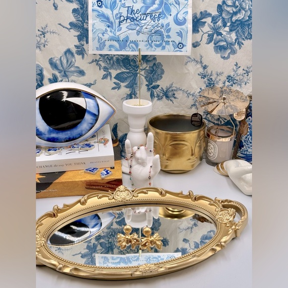 🆕 OSCAR DE LA RENTA 🧿 NWOT Gilded Gold Bow Clip-On Earrings - Picture 2 of 14